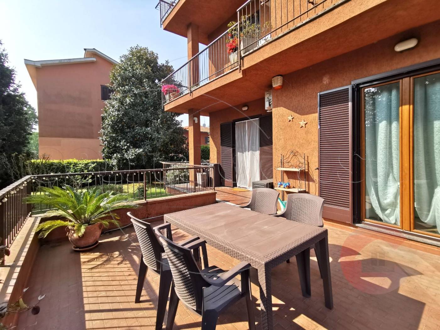 MAGENTA: 3 locali con terrazzo e box